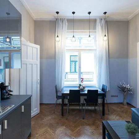 Vaci Street Premier Apartment บูดาเปสต์ ภายนอก รูปภาพ