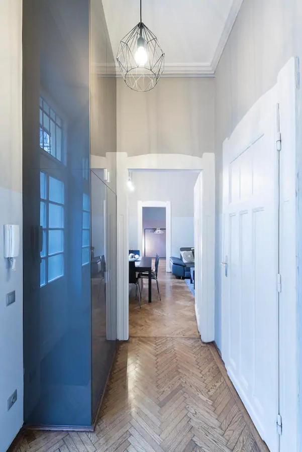 Vaci Street Premier Apartment บูดาเปสต์ ภายนอก รูปภาพ