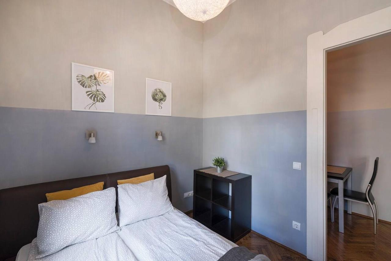 Vaci Street Premier Apartment บูดาเปสต์ ภายนอก รูปภาพ
